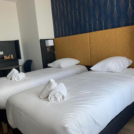 Hotel Le Cosy Riva Bella Ouistreham Exterior photo